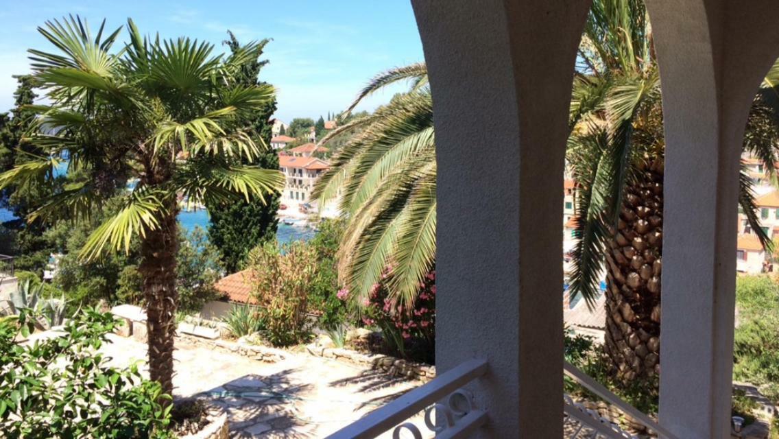 Apartment In Maslinica 70M From The Sea Esterno foto